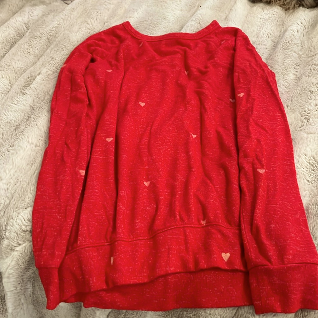 Crew Neck Heart Sweatshirt, Soft Material
